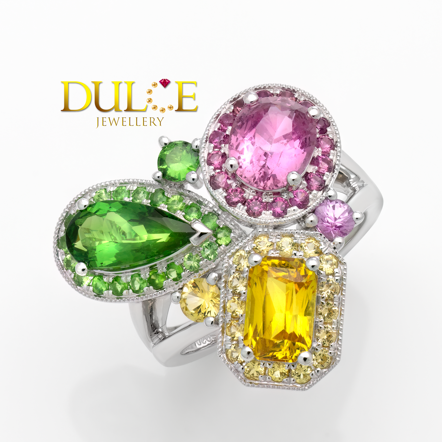 鉑金藍寶石與沙弗萊石鑽石戒指