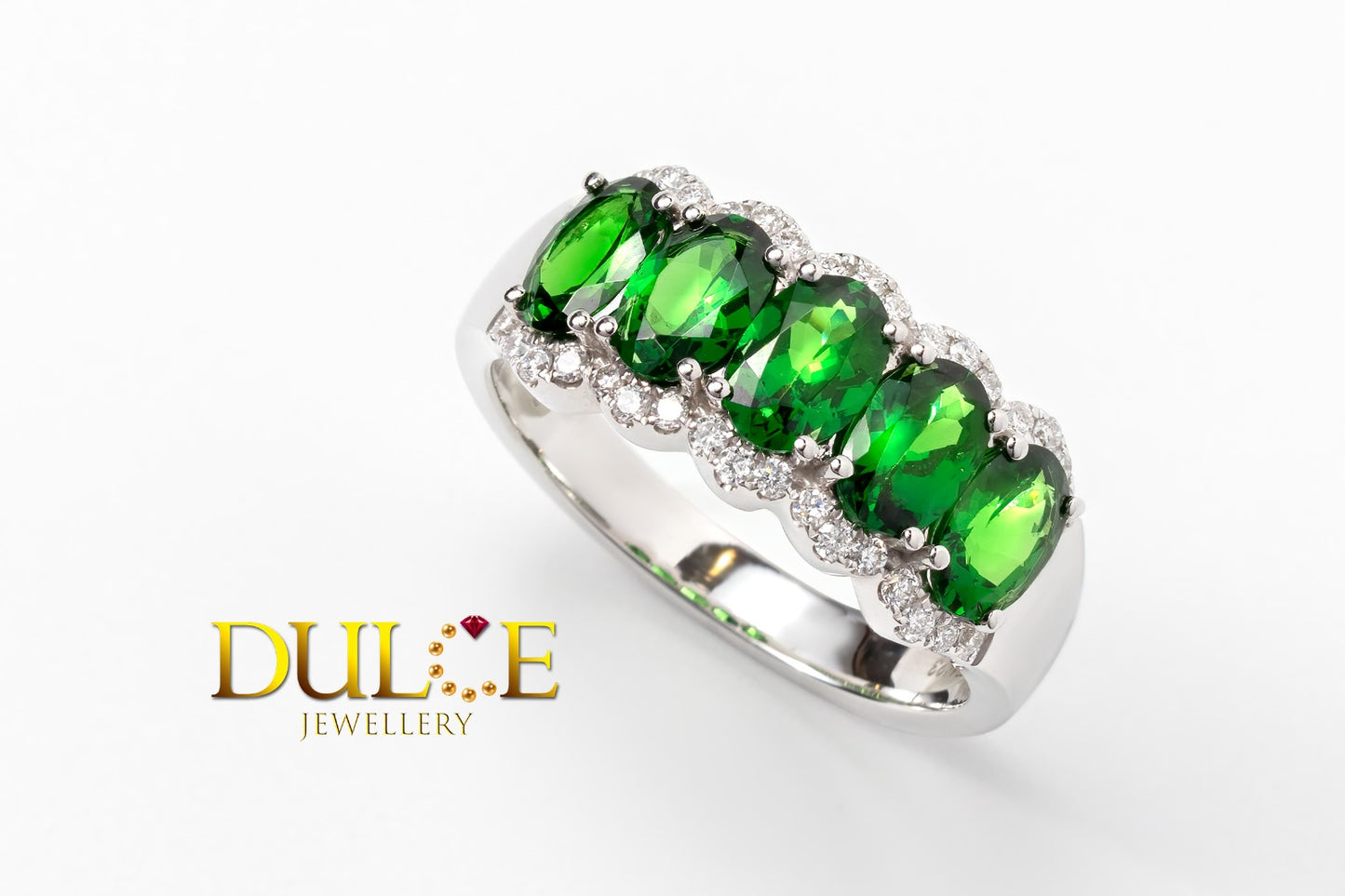 18K Gold Tsavorite & Diamond Ring (GRTSVDW4849)