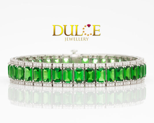Tsavorite vs Demantoid Garnet: Understanding the Differences