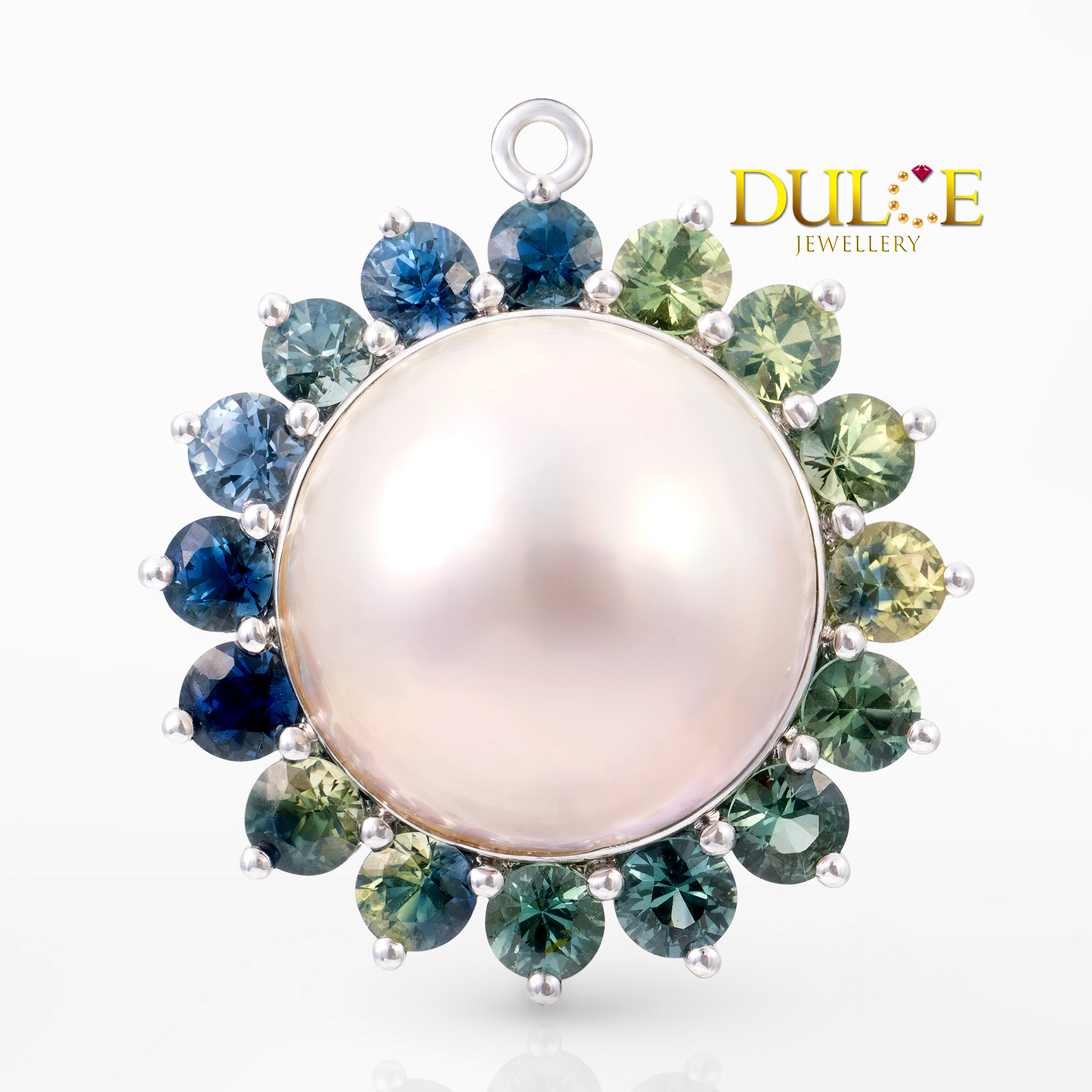 18K 金日本馬貝及藍寶石吊墜