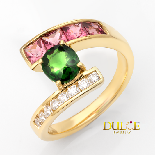 18K 金沙弗萊石、粉紅尖晶石及鑽石戒指