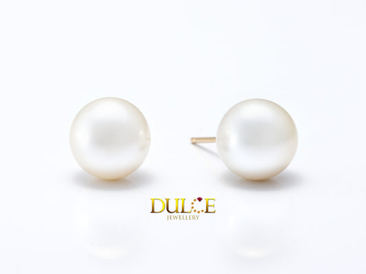 10mm White Round Freshwater Pearl Earrings