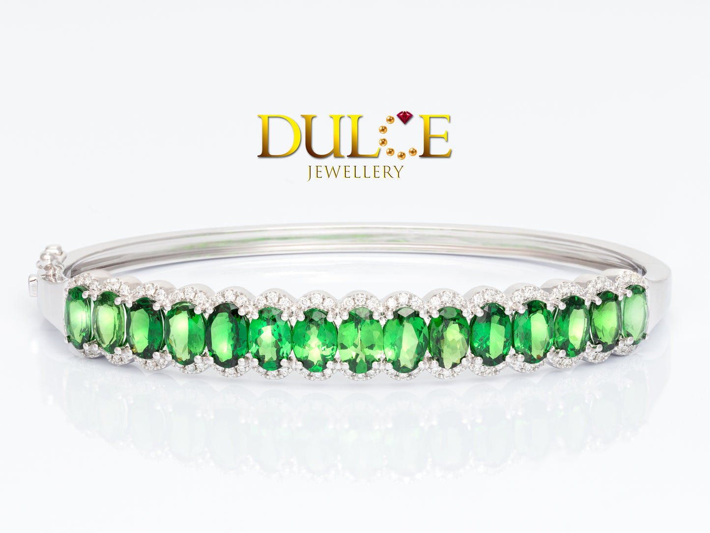 Tsavorite Diamond Gold Bangle, Detail: Green, Vibrant, Elegant, Luxury, Design, Fashionable